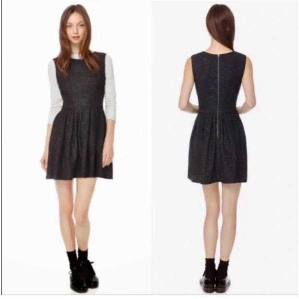 Aritzia Talula Waldorf Fit and Flare Dress with Long Back Zipper Pockets size 0